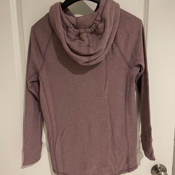 Women’s UA waffle hoodie, maybe worn once. - Picture 4 of 6
